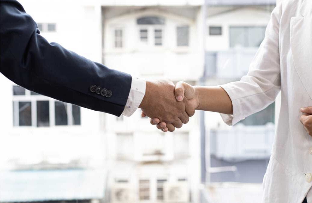 Handshake between client and operator